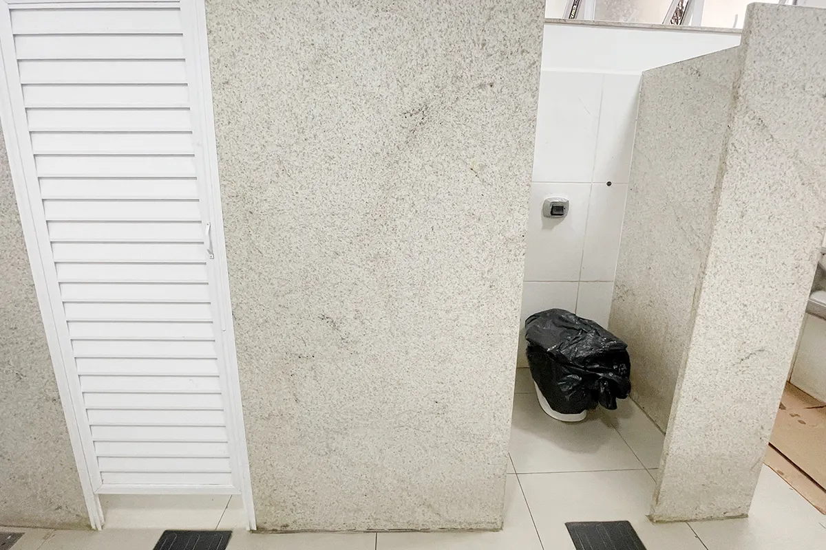 banheiro-masculino-parque-halfeld-20-01