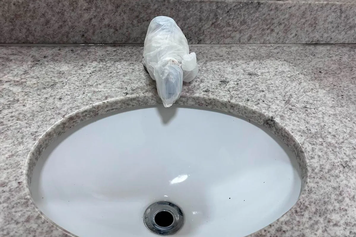 banheiro-torneira-defeito-06-01