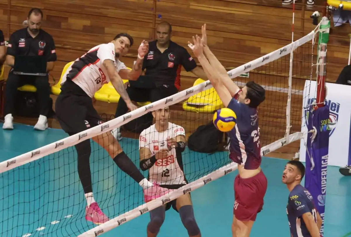 JF Vôlei perde em casa na primeira partida após rebaixamento