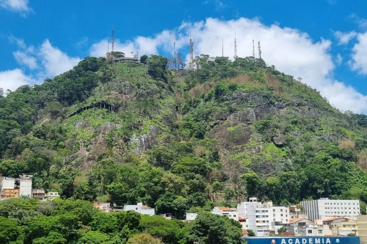 morro-do-cristo-antes-depois-tragédia (1)