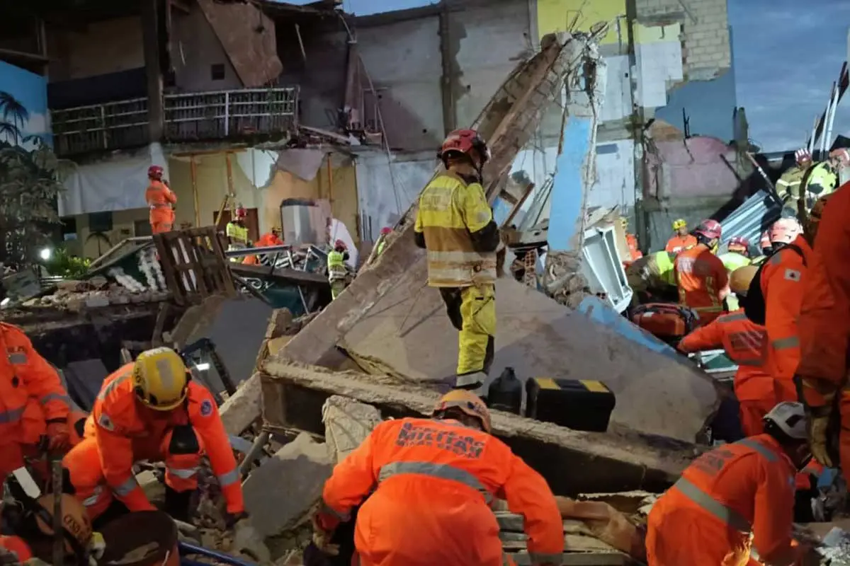Prédio onde funcionava lar de idosos cai em Belo Horizonte; Bombeiros confirmam seis mortes e seis pessoas procuradas