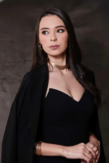 CAPA Victoria Brun 2 Foto AQUARELA FOTOGRAFIA 200326 Giglia