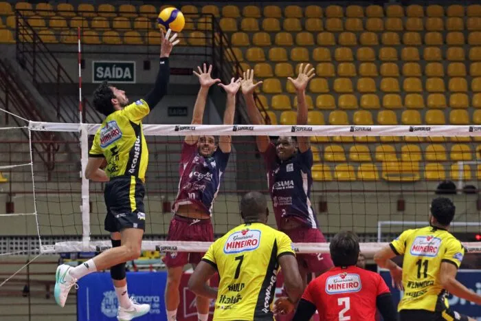 JF Vôlei perde para o Praia Clube em seu último jogo na temporada