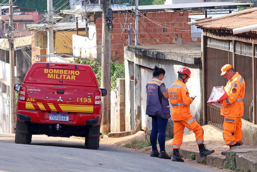 Defesa Civil reforça evacuação de ruas no Jardim Natal