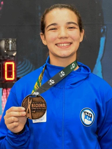 JF POR AI Bronze na esgrima Eduarda Nascimento 170326 Foto CBEsgrima
