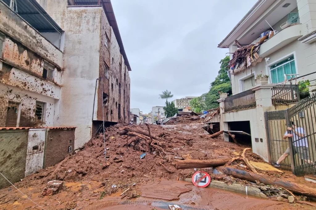 Construções e reformas em áreas afetadas pelas chuvas estão suspensas por 60 dias 1 Construções e reformas em áreas afetadas pelas chuvas estão suspensas por 60 dias