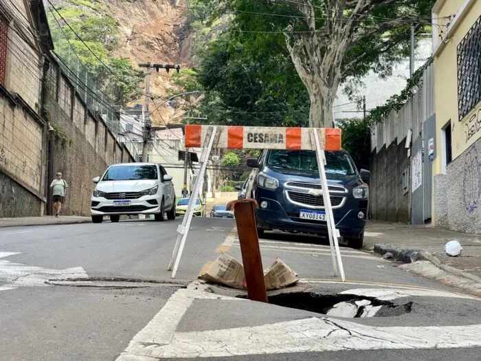 VU BURACO RUA HALFELD TRIBUNA