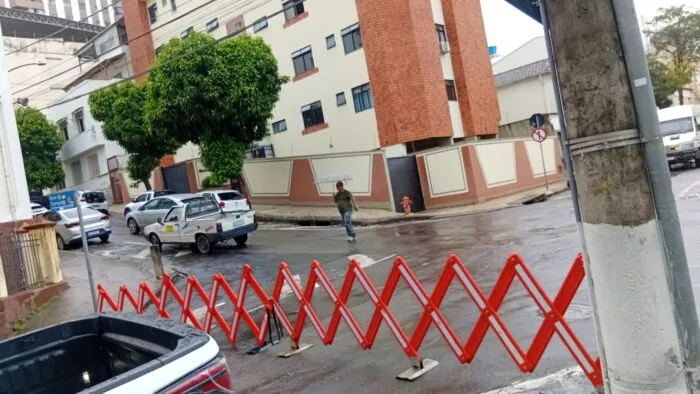 Novas erosões interditam duas ruas no Granbery e vias bloqueadas chegam a 25 em Juiz de Fora; veja lista 1 WhatsApp Image 2026 03 20 at 10.19.21