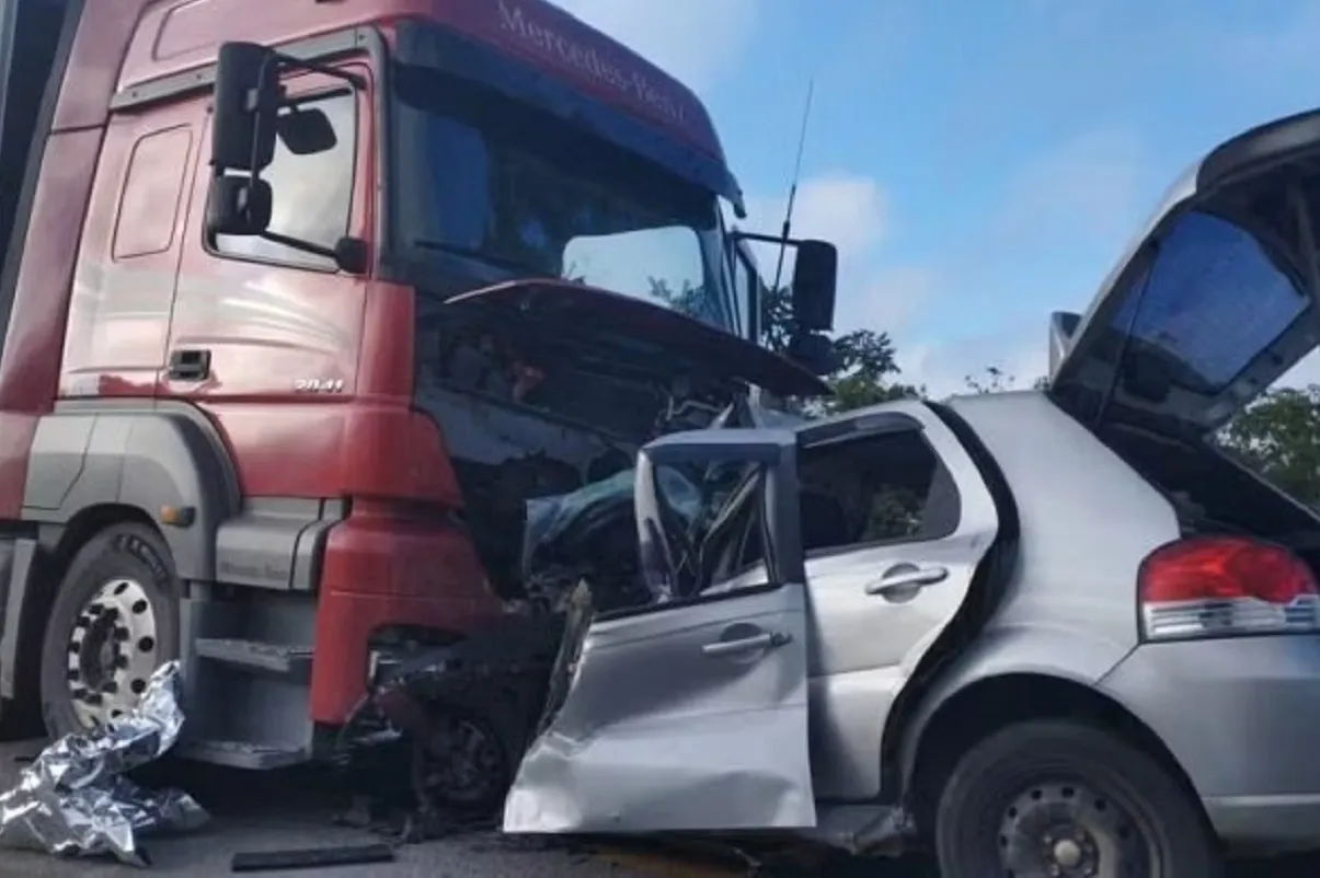 Seis pessoas da mesma família morrem após batida na BR-251