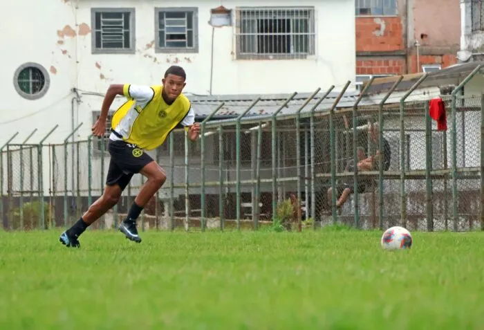 Uberabinha estreia em casa no Mineiro sub-20 neste sábado