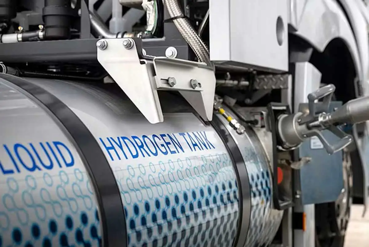 Toyota entra em projeto de células de combustível com Mercedes e Volvo; entenda