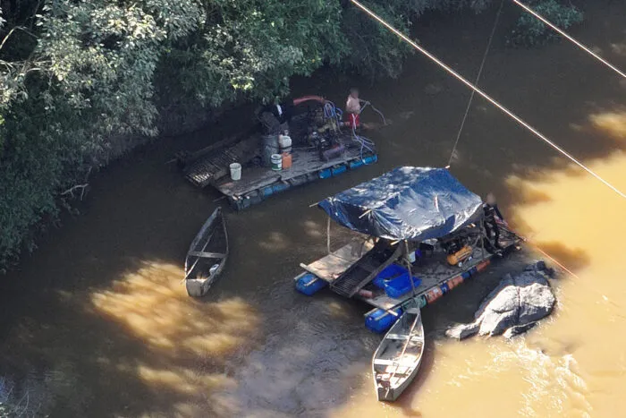 Garimpo ilegal no Rio das Mortes termina com prisão e inutilização de dragas em São João del Rei e Ritápolis