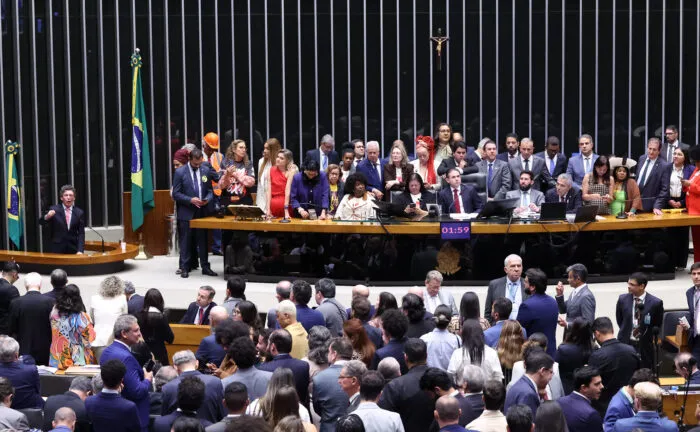 Câmara dos Deputados aprova fim da escala 6x1 1 img2026052723020225772
