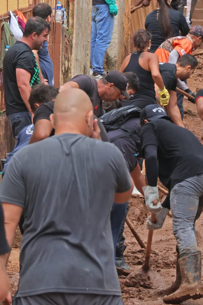 Dos bombeiros aos voluntários: conheça as histórias dos heróis anônimos da tragédia de Juiz de Fora 3 por jf tribuna de minas herois leonardo costa