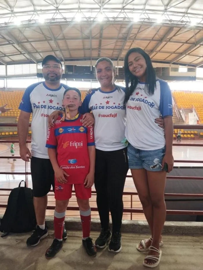 "Querido por todos": vítima das chuvas, "Tomatinho" deixa legado de alegria, amizade e amor no futebol de Juiz de Fora 3 tomatinho 3 foto arquivo pessoal