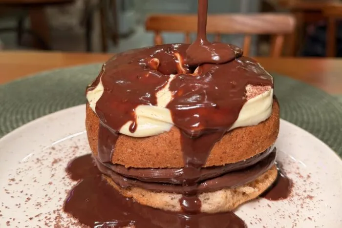 pé de cacau chocolate