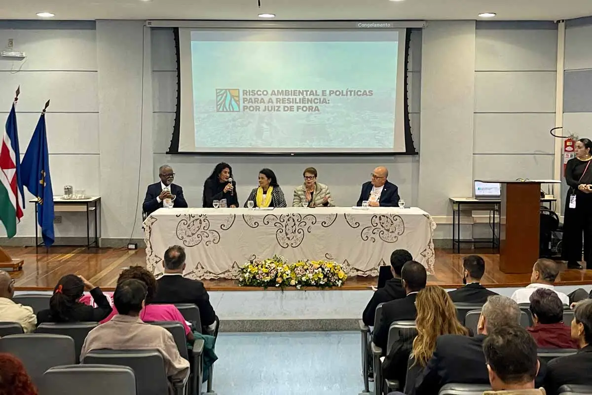 Por JF: Seminário sobre reconstrução da cidade e respostas às mudanças climáticas começa na UFJF; acompanhe em tempo real