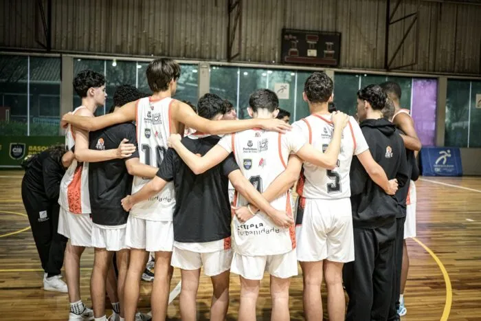 Equipe de Juiz de Fora sobe 11 colocações em torneio nacional de basquete 1 WhatsApp Image 2026 06 01 at 15.03.12 1