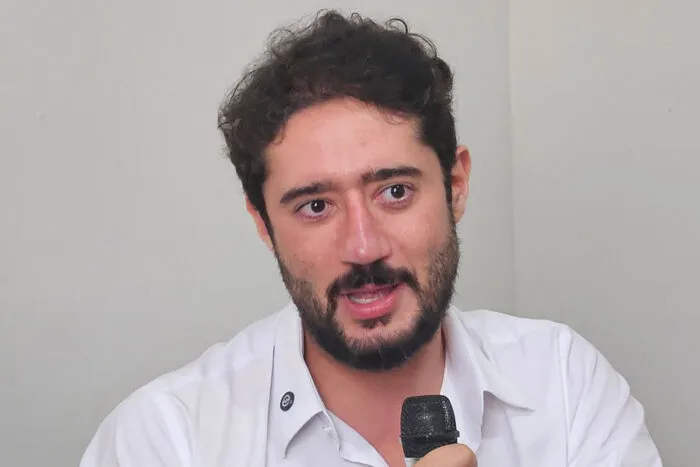 ‘Faço questão de tomar um café com você, sabor frente ampla’, diz Marília Campos a Gabriel Azevedo