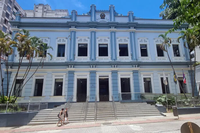 Câmara mantém projeto que autoriza galpões de reciclagem no Centro de Juiz de Fora 1 medalha pedro nava camara leonardo costa
