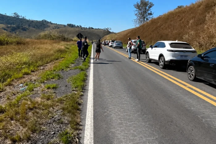 Uma pessoa morre e quatro ficam em estado grave após colisão frontal na BR-267 1 Design sem nome 5