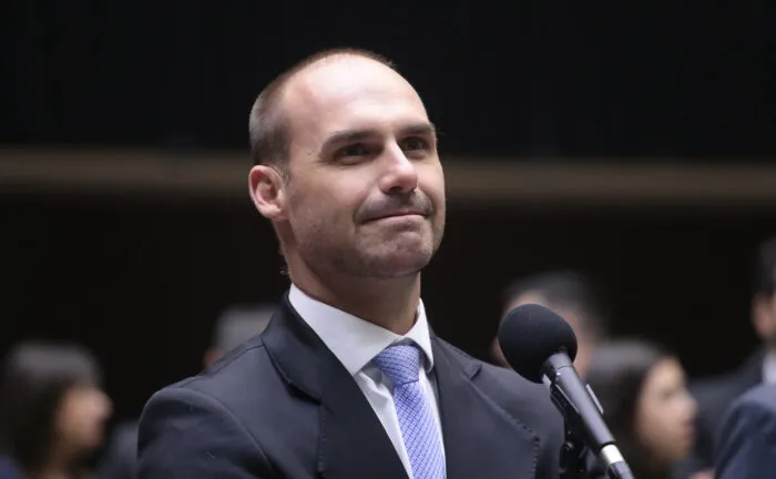 Polícia Federal decide demitir Eduardo Bolsonaro por abandono de cargo 1 img2025020419241246772