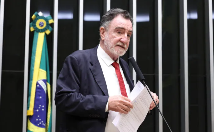 PT oficializa pré-candidatura de Patrus Ananias ao Governo de Minas Gerais 1 PT oficializa pré-candidatura de Patrus Ananias ao Governo de Minas Gerais